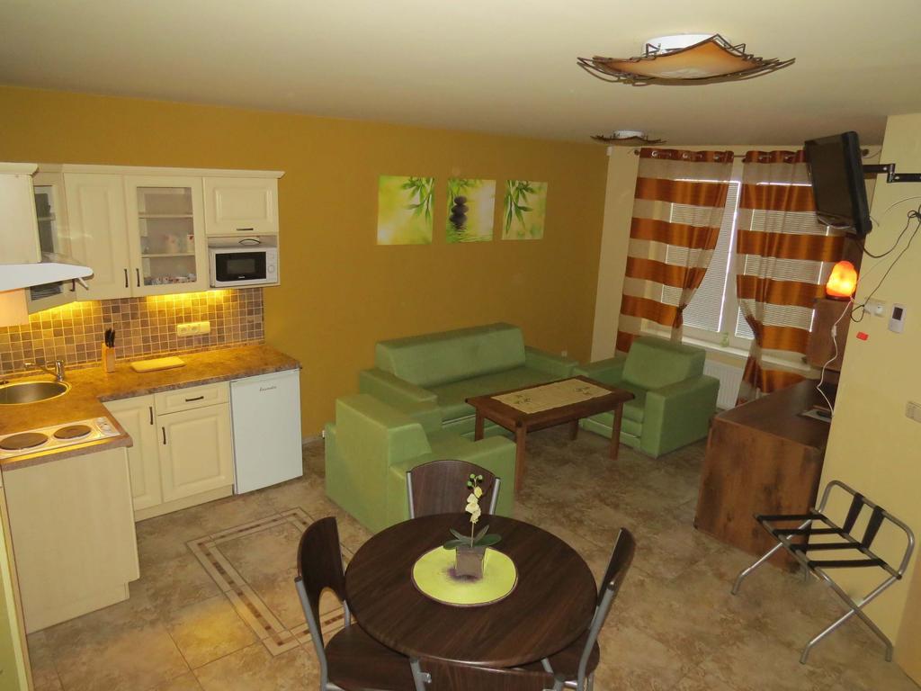 Aparthotel Selfness Rožňava Zimmer foto